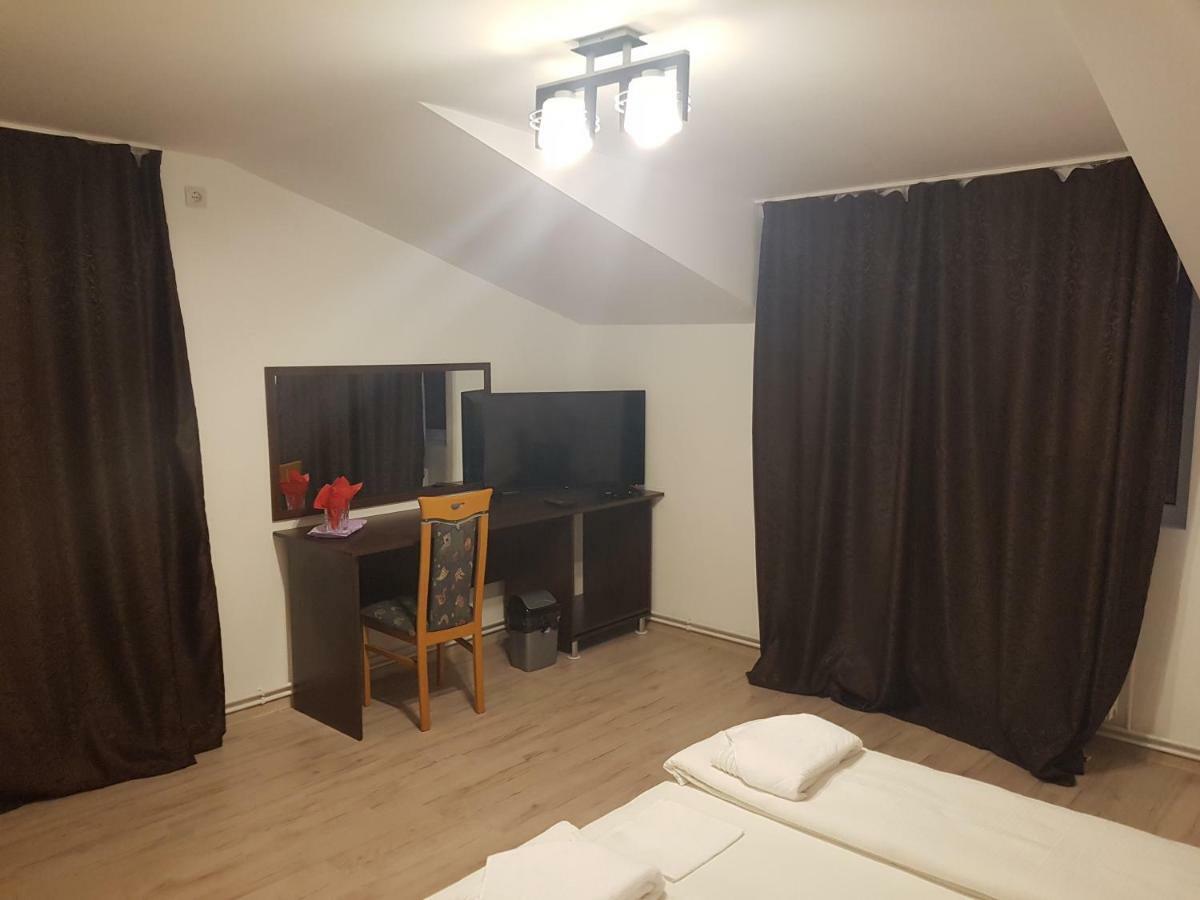 Casa Lions Hotel Тимишоара Екстериор снимка